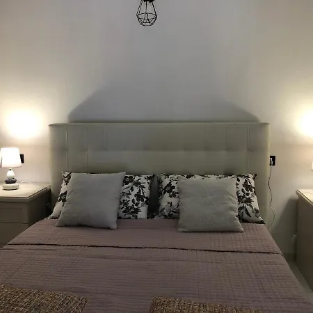 Elegante Monolocale Al Centro Del Paese